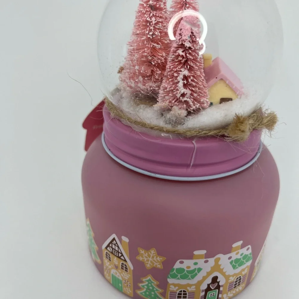 Snow Globe Candle Peppermint Buttercream Limited Edition Christmas Holiday 7.1oz - Picture 5 of 9